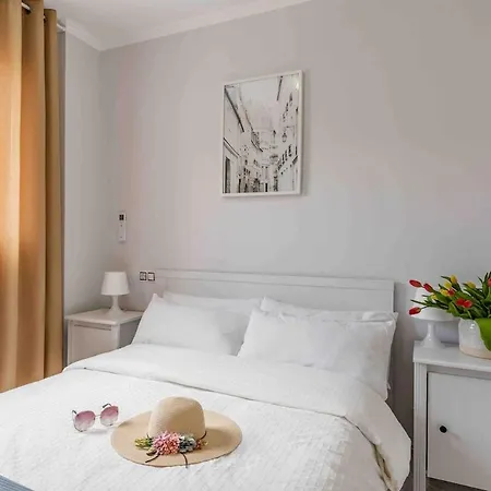 Tic Tac 23 Family With Pool View Lloret de Mar