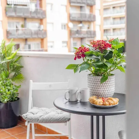 Tic Tac 23 Family With Pool View