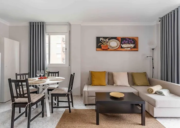 Tic Tac 23 Family With Pool View Lloret de Mar