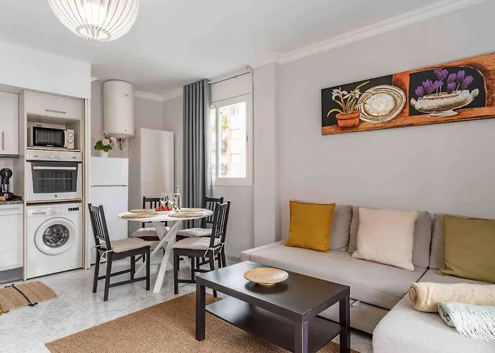 Tic Tac 23 Family With Pool View Апартаменти