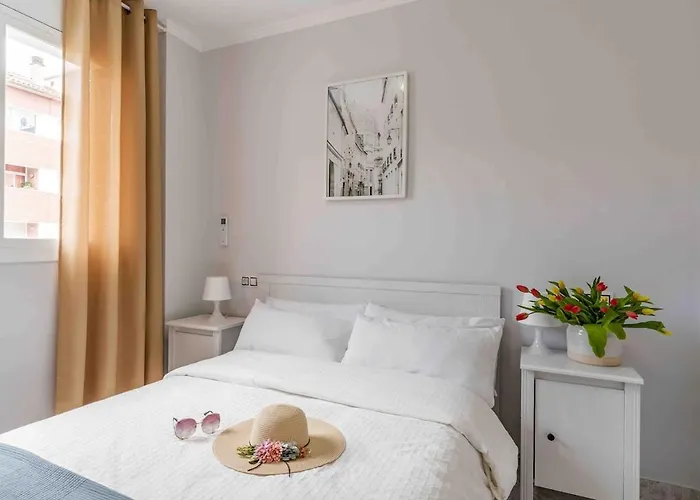 Tic Tac 23 Family With Pool View Lloret de Mar