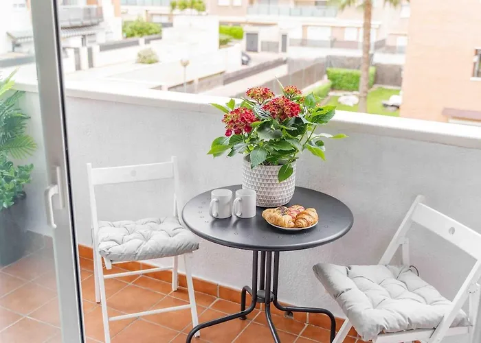 Tic Tac 23 Family With Pool View